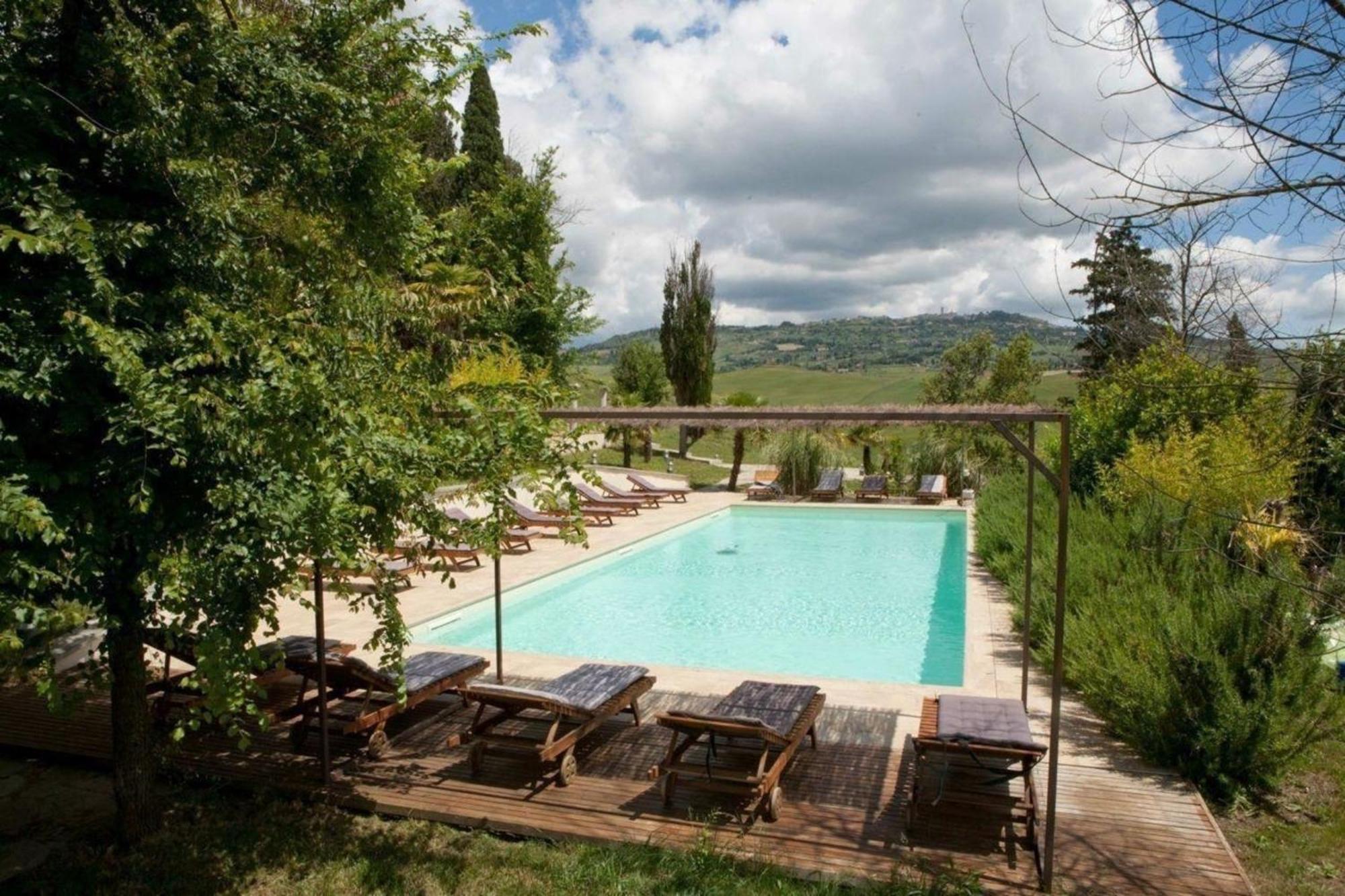 Wohnung Mit Terrasse, Garten Und Geminschaftspool Volterra Exterior foto